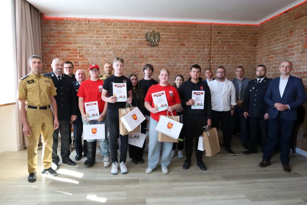 6.-Laureaci-i-uczestnicy-klas-ponadpodstawowych