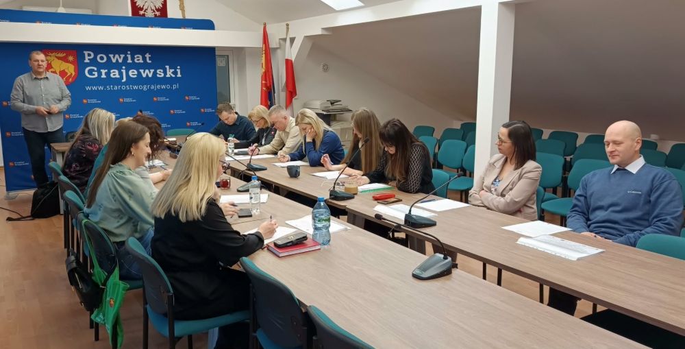 2.-Pracownicy-starostwa-podczas-szkolenia
